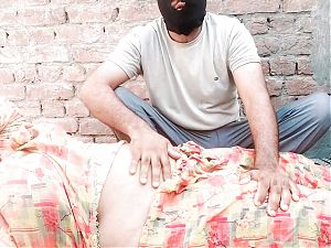 Ghar me akli ki oil sy malish ki or choda meri Big boobs wali Big ass wali